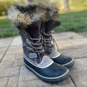 Women’s Sorel Snow Boots. Size 10.